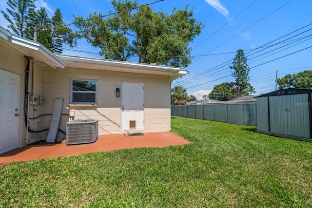 6282 41st Ave N, Saint Petersburg, FL 33709 - view of yard featuring central AC unit and a patio