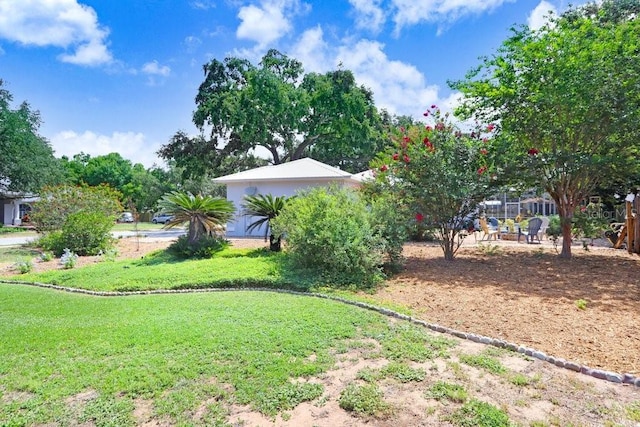 613 Sportsman Park Dr, Seffner, FL 33584 - view of green lawn