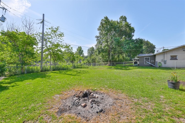 1110 Waterview Blvd E, Lakeland, FL 33801 - view of yard with a fire pit