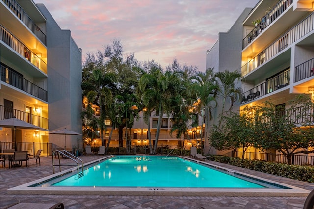 105 4th Ave NE Unit 426, Saint Petersburg, FL 33701 - community pool with a patio area