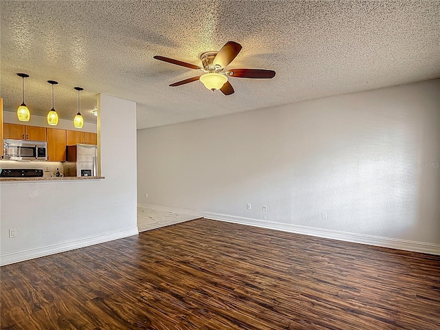 21032 Voyager Blvd Unit 8, Land O Lakes, FL 34638 - photo 7