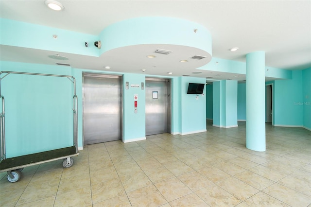 11605 Gulf Blvd Unit 506, Saint Petersburg, FL 33706 - common area featuring recessed lighting