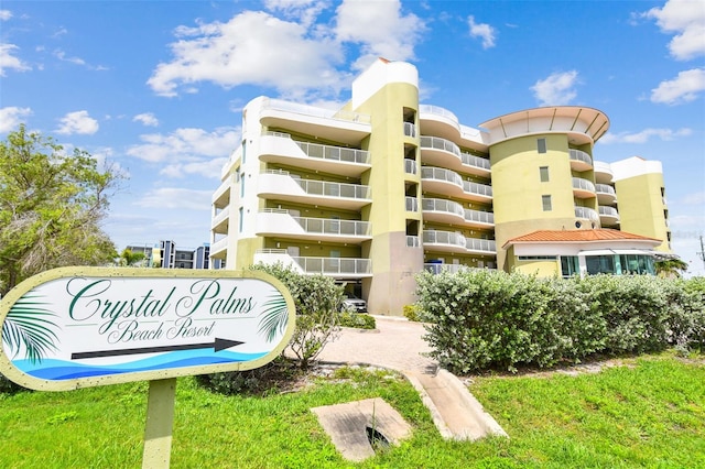 11605 Gulf Blvd Unit 506, Saint Petersburg, FL 33706 - view of apartment building / complex