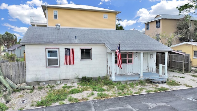131 92nd Ave, Treasure Island, FL 33706 - view of front of home featuring a porch