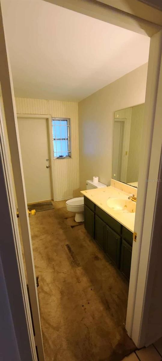 3717 Mckay Creek Dr, Largo, FL 33770 - bathroom featuring vanity and toilet