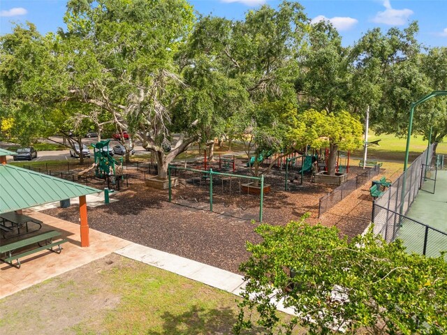 9348 Deer Creek Dr, Tampa, FL 33647 - photo 54