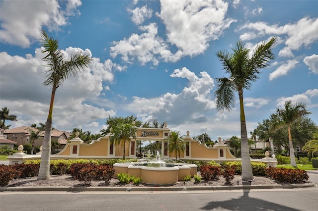 6468 Rubia Cir, Apollo Beach, FL 33572 - view of front facade with stucco siding