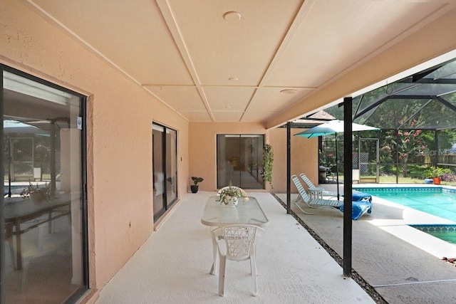 107 Halton Cir, Seffner, FL 33584 - view of patio / terrace featuring an outdoor pool and glass enclosure