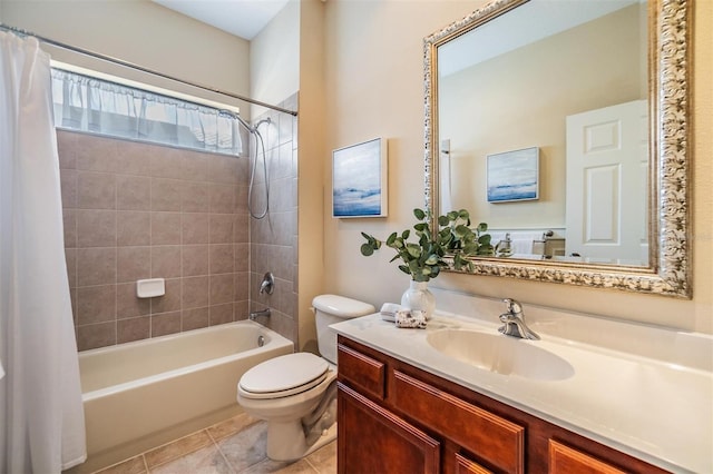 2354 Messenger Cir, Safety Harbor, FL 34695 - bathroom featuring shower / tub combo with curtain, toilet, vanity, and tile patterned floors