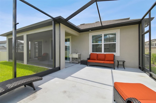 33287 Sycamore Leaf Dr, Wesley Chapel, FL 33545 - sunroom featuring plenty of natural light