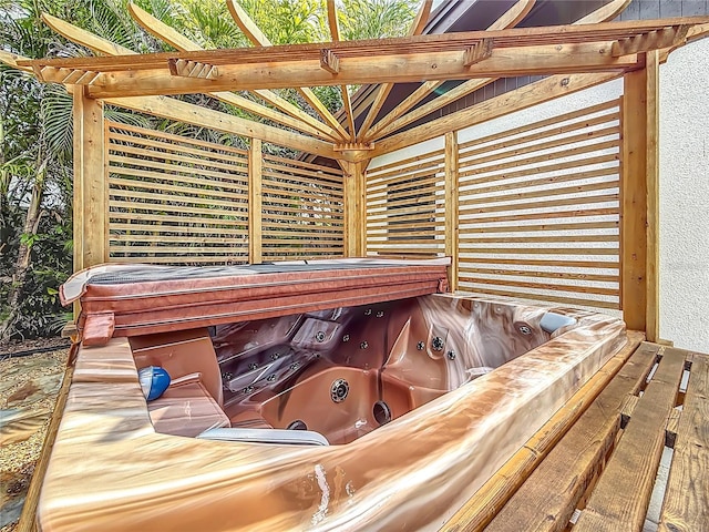 7125 S Shore Dr S, Saint Petersburg, FL 33707 - exterior space featuring a jacuzzi and a sauna