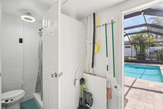 3966 High Bluff Dr, Largo, FL 33770 - bathroom featuring a stall shower and toilet