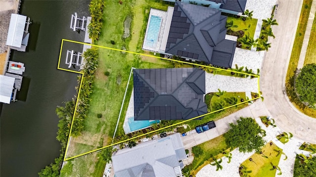 6526 Simone Shores Cir, Apollo Beach, FL 33572 - view of property location featuring property parcel outlined and a large body of water