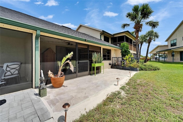 644 Yardarm Dr Unit 22, Apollo Beach, FL 33572 - back of property featuring a yard and a patio
