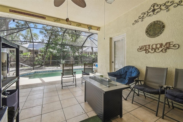 6918 Potomac Cir, Riverview, FL 33578 - sunroom featuring a ceiling fan, plenty of natural light, and a swimming pool