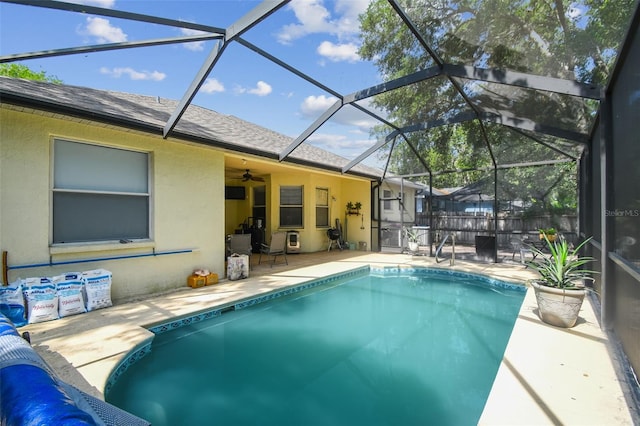 6918 Potomac Cir, Riverview, FL 33578 - swimming pool featuring a patio, ceiling fan, and glass enclosure