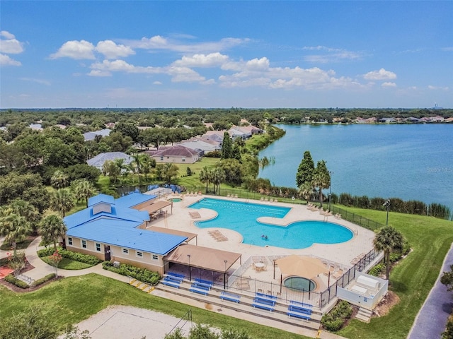 6918 Potomac Cir, Riverview, FL 33578 - drone / aerial view of a pool and a large body of water