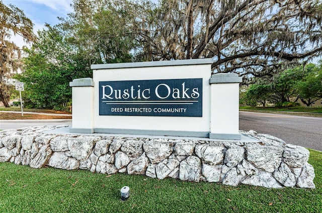 3041 Oak View Dr, Palm Harbor, FL 34684 - view of community sign