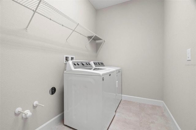11354 Callisia Dr, Odessa, FL 33556 - laundry room with independent washer and dryer and baseboards
