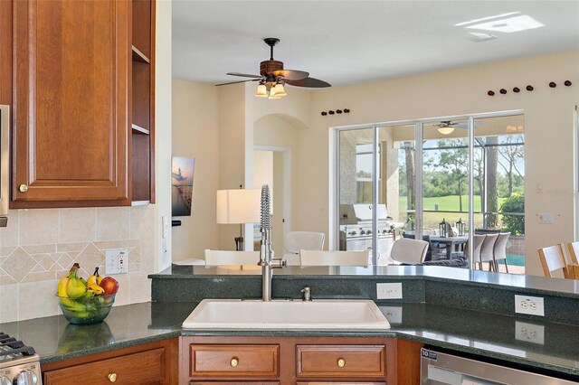 1111 Jasmine Creek Ct, Sun City Center, FL 33573 - photo 17