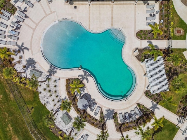 9577 Sandy Bluffs Cir, Parrish, FL 34219 - aerial view of a pool