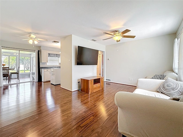 3271 36th St N, Saint Petersburg, FL 33713 - photo 5