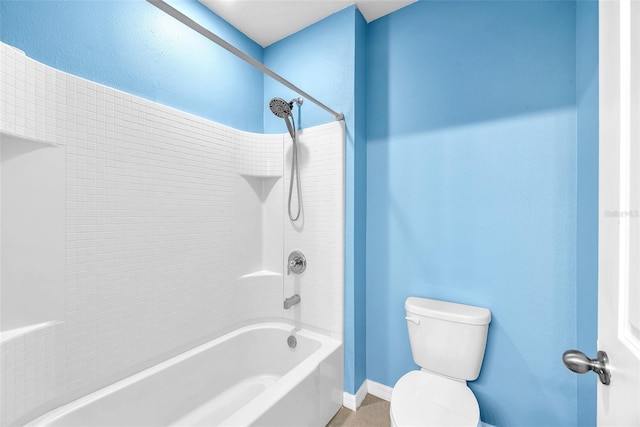 14135 Arbor Pines Dr, Riverview, FL 33579 - full bath with toilet, washtub / shower combination, and baseboards