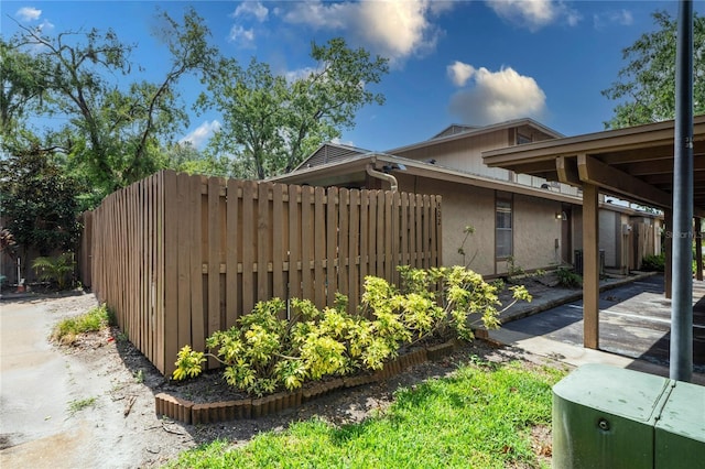 802 Antler Ct, Brandon, FL 33511 - view of side of property with stucco siding