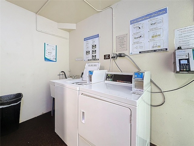 4725 Cove Cir Unit 908, Saint Petersburg, FL 33708 - community laundry featuring washing machine and dryer