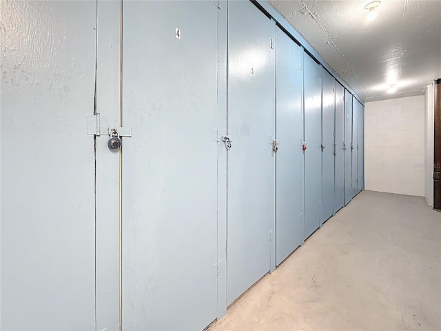 4725 Cove Cir Unit 908, Saint Petersburg, FL 33708 - view of closet