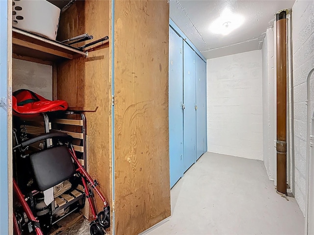 4725 Cove Cir Unit 908, Saint Petersburg, FL 33708 - view of storage