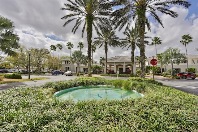 1904 Canterbury Ln Unit 18, Sun City Center, FL 33573 - view of swimming pool