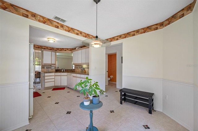 8980 Antigua Dr, Seminole, FL 33777 - photo 5