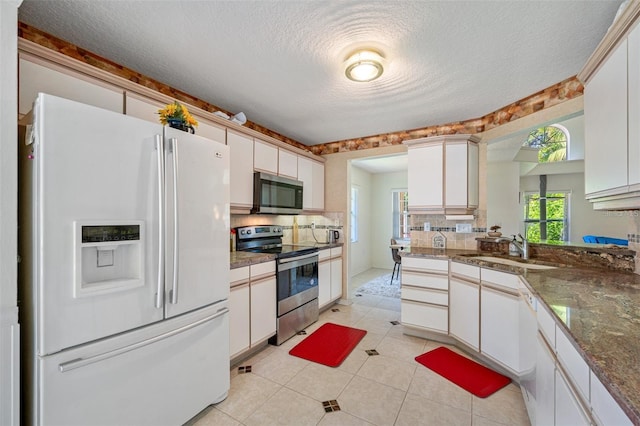 8980 Antigua Dr, Seminole, FL 33777 - photo 7