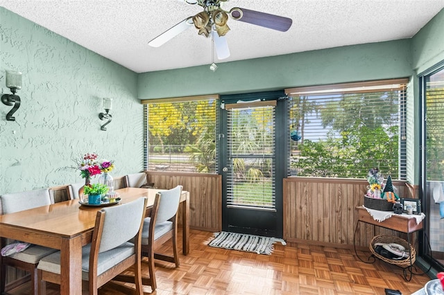 940 Fenton Ln Unit 7, Lakeland, FL 33809 - sunroom / solarium featuring a textured wall and a textured ceiling