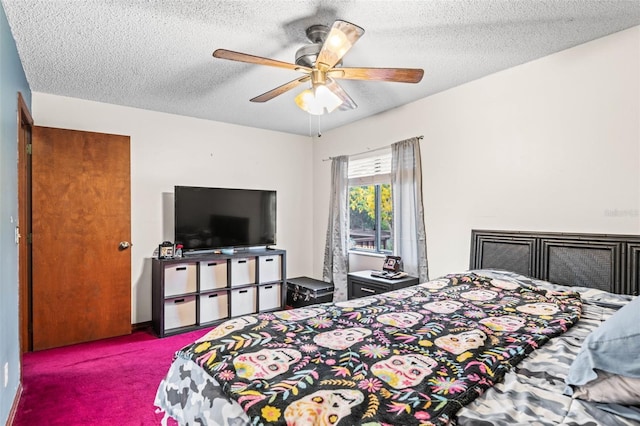 940 Fenton Ln Unit 7, Lakeland, FL 33809 - bedroom featuring carpet floors, a textured ceiling, and ceiling fan