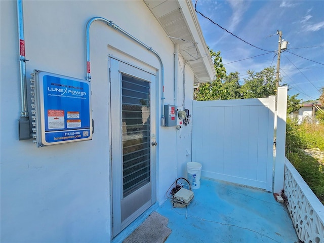 2066 High Ridge Dr, Clearwater, FL 33763 - exterior view of a gate and stucco siding