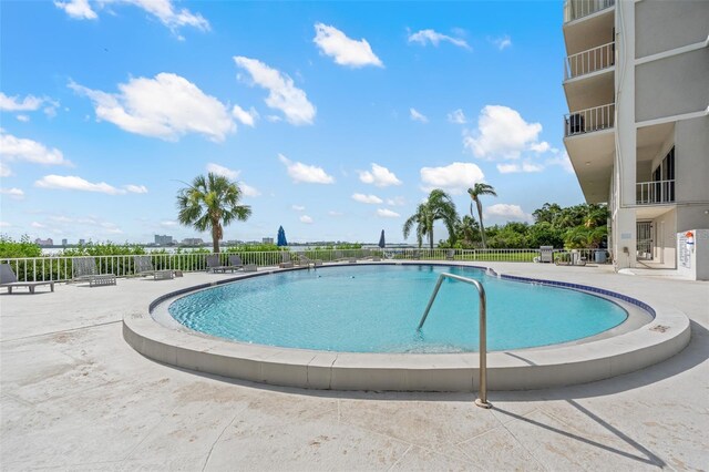 500 N Osceola Ave Unit 811, Clearwater, FL 33755 - community pool with a patio area