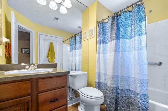731 Cruise View Dr, Tampa, FL 33602 - full bath featuring vanity, toilet, shower / bathtub combination with curtain, and wood finished floors