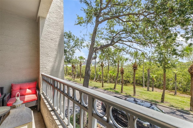 731 Cruise View Dr, Tampa, FL 33602 - balcony with view of wooded area