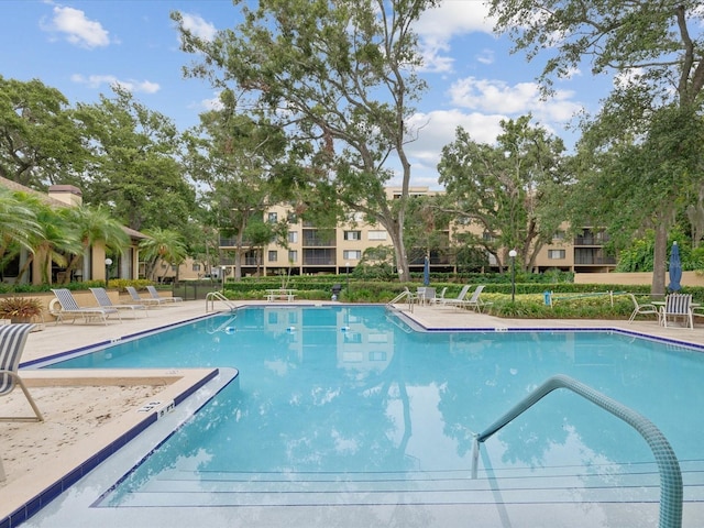 3062 Eastland Blvd Unit 405, Clearwater, FL 33761 - view of community pool