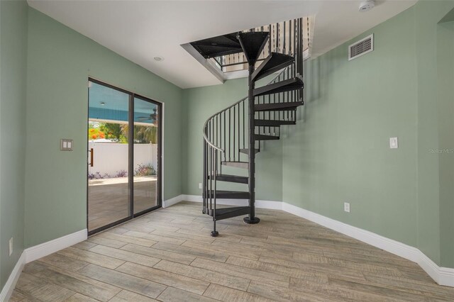 941 65th St S, Saint Petersburg, FL 33707 - photo 17