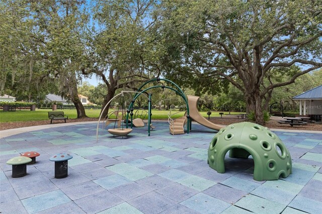 5100 Burchette Rd Unit 2702, Tampa, FL 33647 - view of property's community