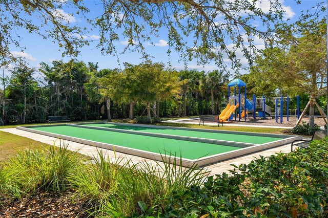 222 Toscavilla Blvd, Nokomis, FL 34275 - surrounding community with a game area