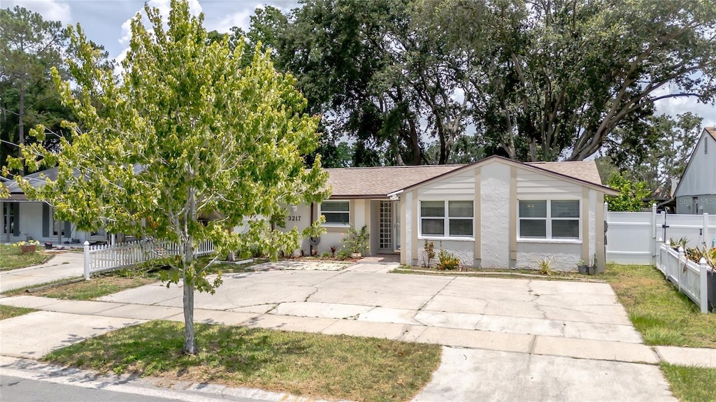 3217 Saddlebrook Ave, Tampa, FL 33618 - photo 1