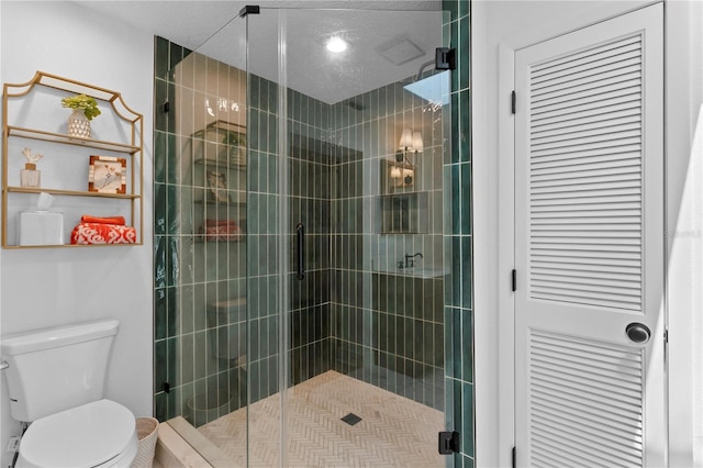 125 Live Oak Ln, Largo, FL 33770 - bathroom featuring toilet and a stall shower