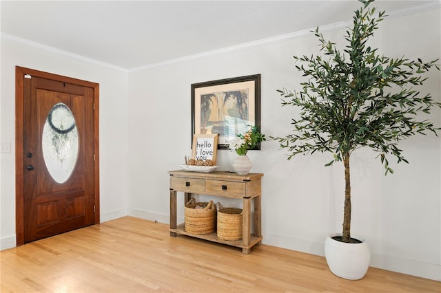 125 Live Oak Ln, Largo, FL 33770 - foyer entrance with wood finished floors, ornamental molding, and baseboards
