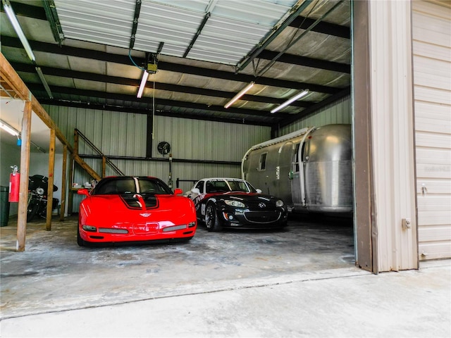 1025 Reading Rd, Lutz, FL 33558 - garage featuring metal wall