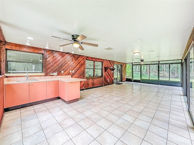 1025 Reading Rd, Lutz, FL 33558 - unfurnished sunroom featuring a sink