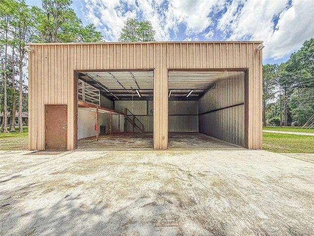 1025 Reading Rd, Lutz, FL 33558 - view of detached garage